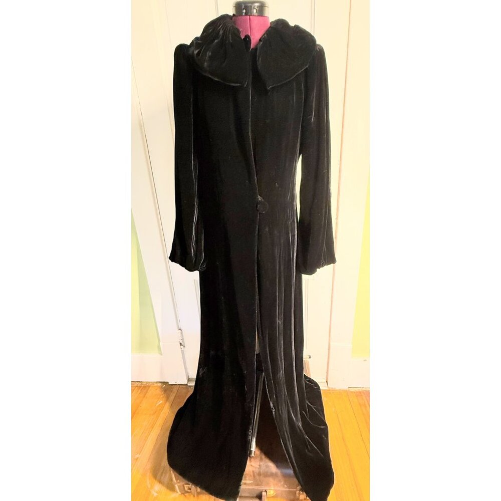 Antique 1920s Silky Velvet Black Opera Coat/Robe Puffed Collar/Sleeves - Picture 1 of 16